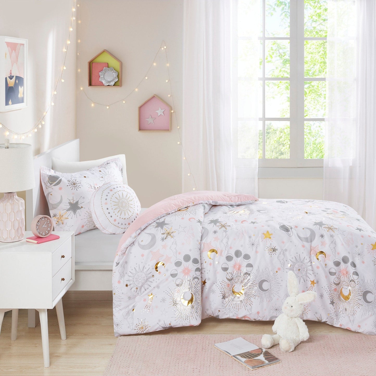 Intelligent Design Kids Ariella Starry Sky Metallic Comforter Set with Throw Pillow