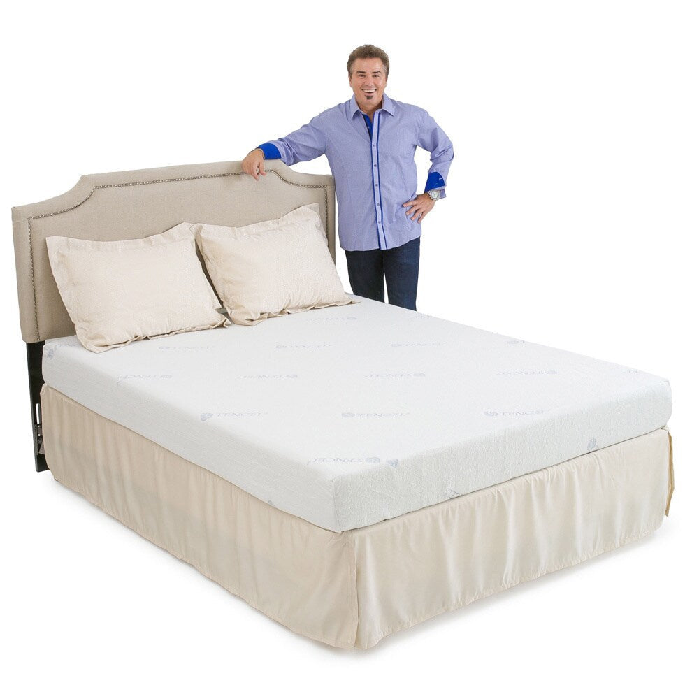 Christopher Knight Home Comfort Medium Firm 8-inch Queen-size Gel Memory Foam Mattress With Bonus Pillows