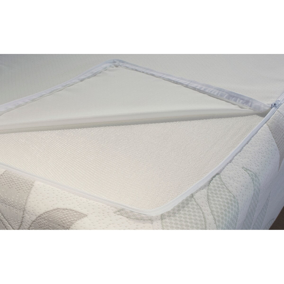 Dream Pro Recharge Lunair 9-inch Queen-size Gel Memory Foam Mattress