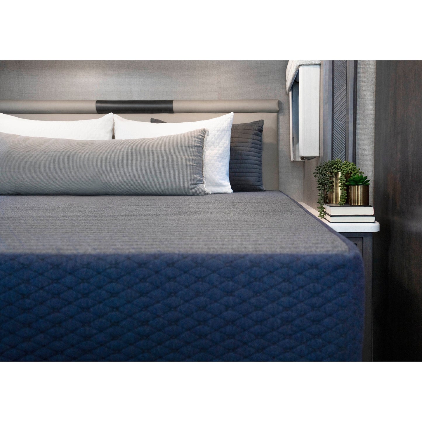 Dreamfoam Bedding Chill 10 Gel Memory Foam Mattress |Olympic Queen 66x80