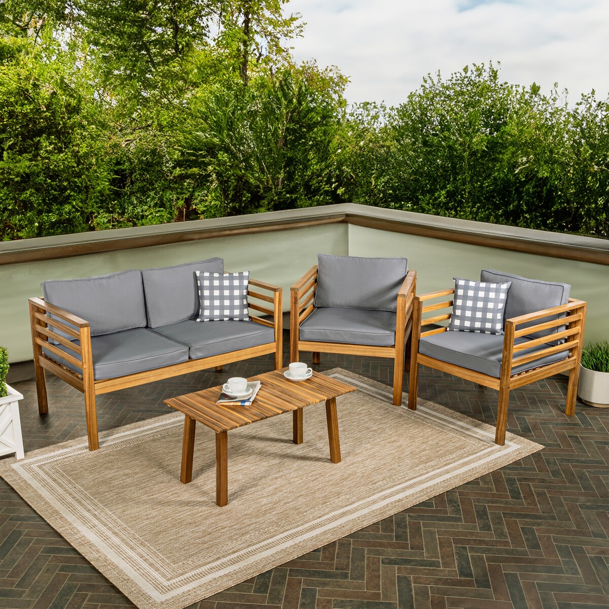 Everly 4-Piece Mid-Century Modern Acacia Wood Outdoor Patio Set with Cushions and Plaid Decorative Pillows, by JONATHAN Y