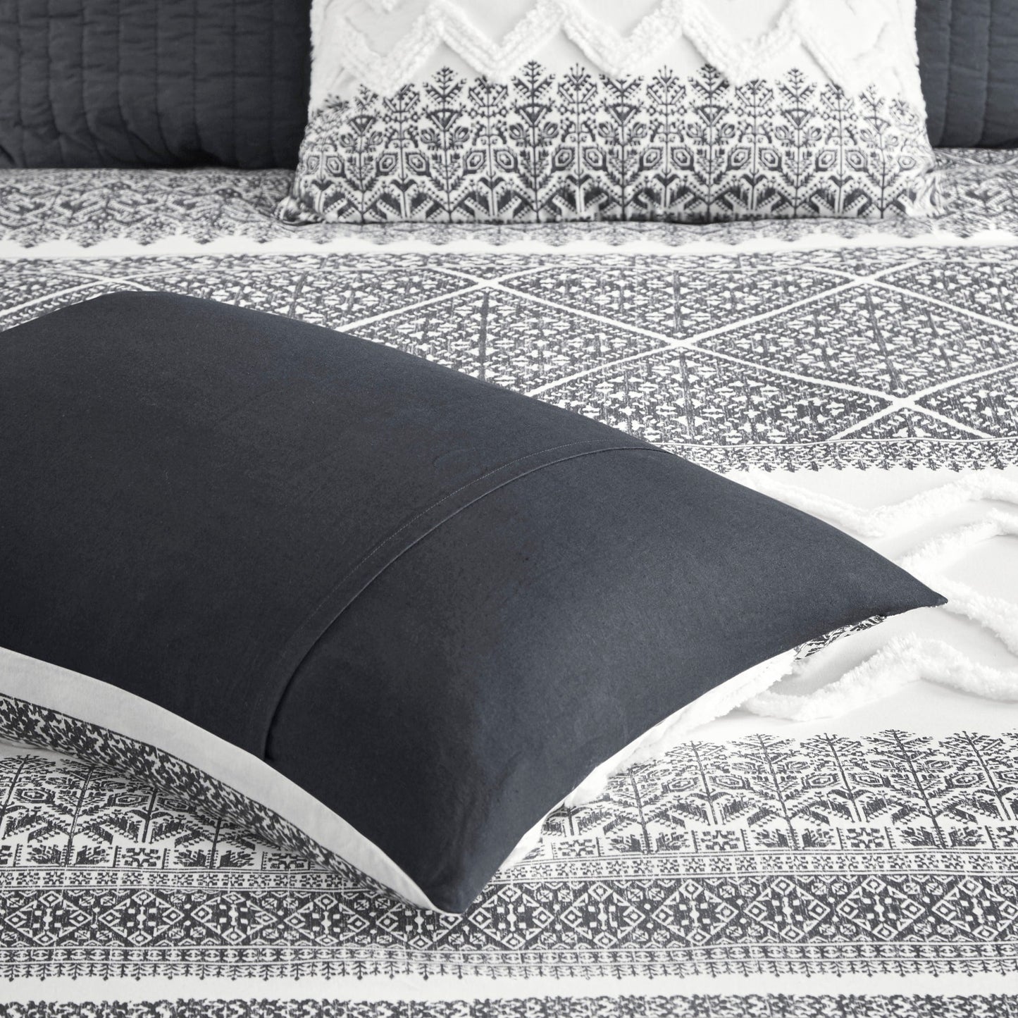 INK+IVY Mila 3 Piece Cotton Duvet Cover Set with Chenille Tufting