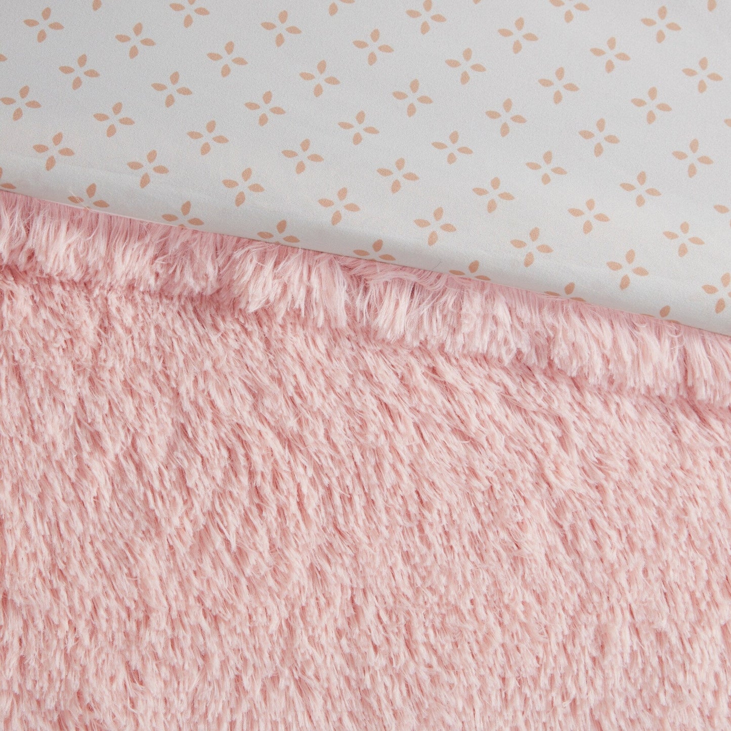 Intelligent Design Effie Shaggy Fur Reversible Comforter Set