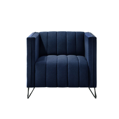 Clayfell Kurtis Square Arm Living Set