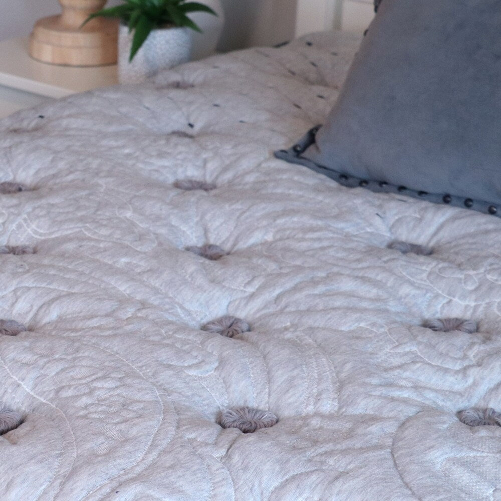Laura Ashley Fallon 14-inch Euro Top Gel Latex Hybrid Mattress by King Koil