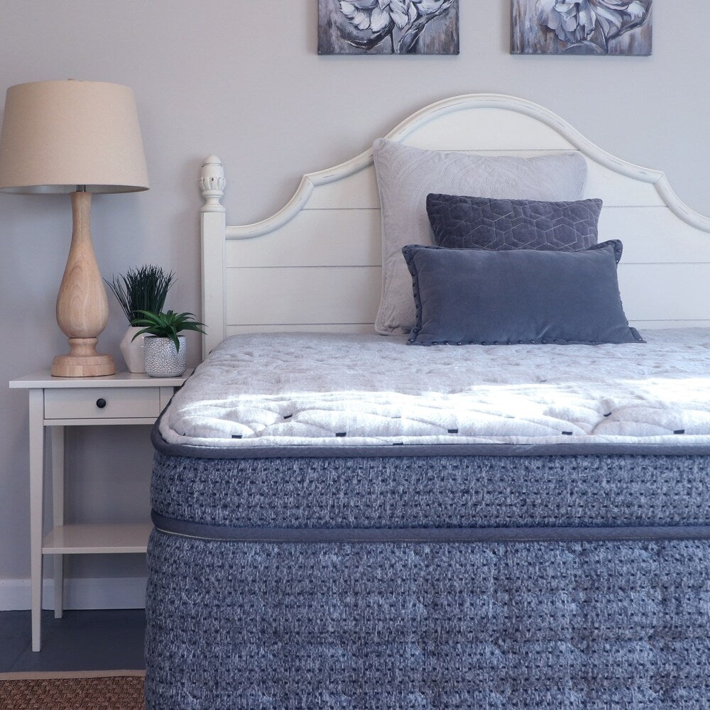 Laura Ashley Firenze 14-inch Euro Top Gel Latex Hybrid Mattress by King Koil
