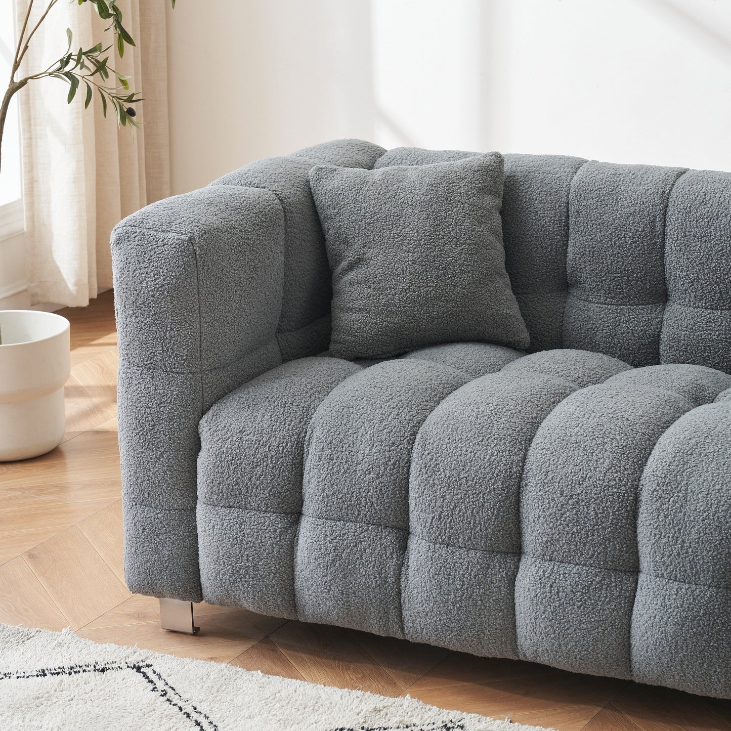 Modern Upholstered 4 Seat Couch, 102 Velvet Sofa with 2 Throw Pillows and Hardware Foot Support for Living Room and Apartment