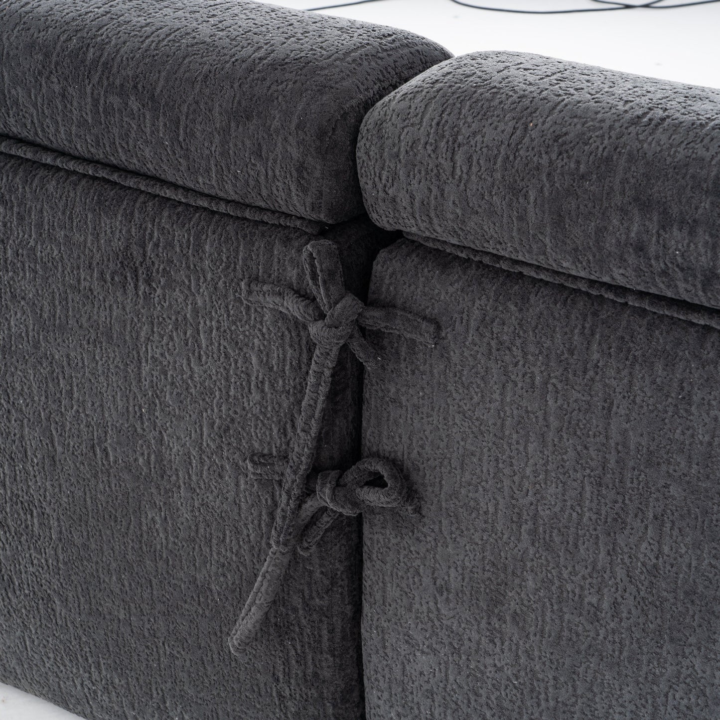 Modern Wood Grain Chenille 4-Seater Modular Sectional Sofa with 2 Pillows for Living Room Apartment