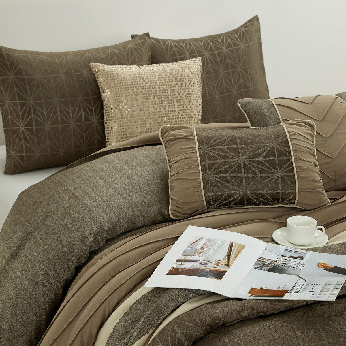 Nanshing Bryan 7 Piece Geometric Comforter Set