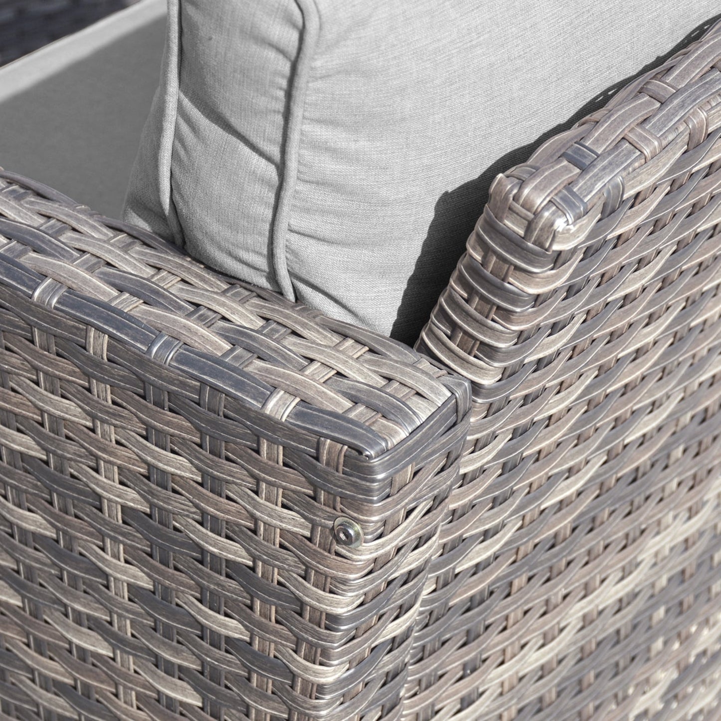 OVIOS 7-piece Patio Outdoor Wicker Conversation Set