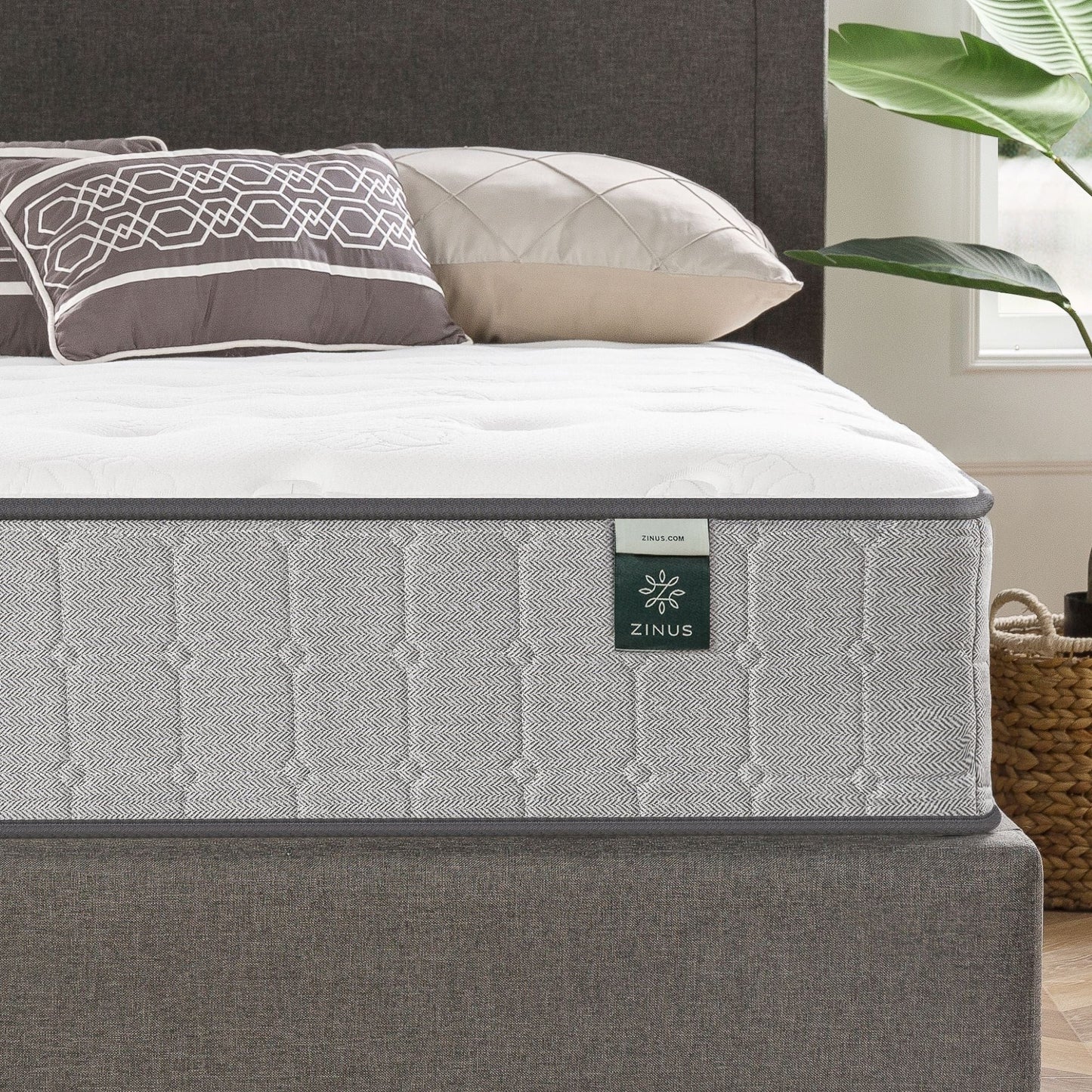 Priage by ZINUS 10 Inch Comfort Support Cooling Gel Hybrid Mattress