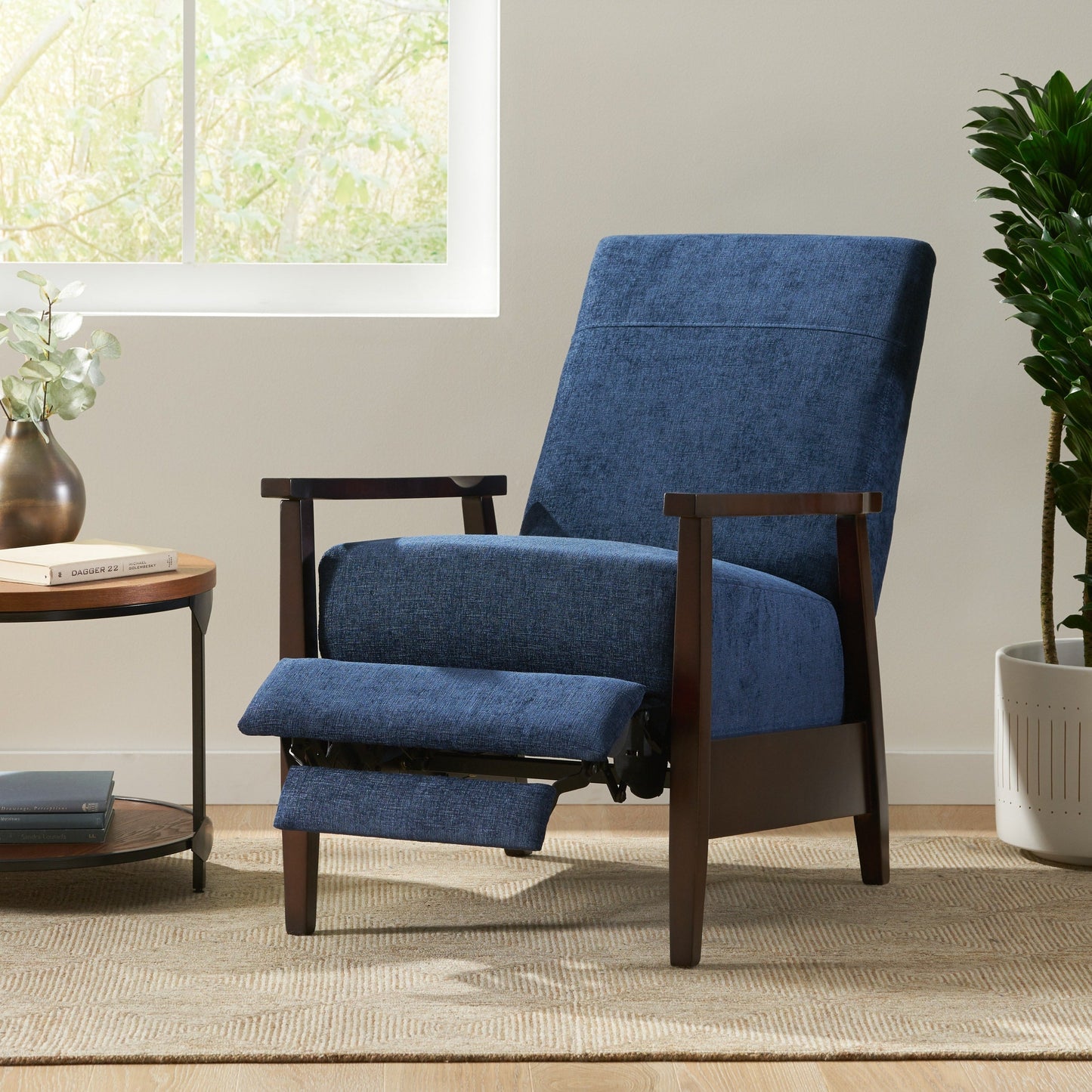 Roomfitters 24.75'' Wide Wood Hand Manual Club Recliner, Cozy Lounge Chair for Living Room