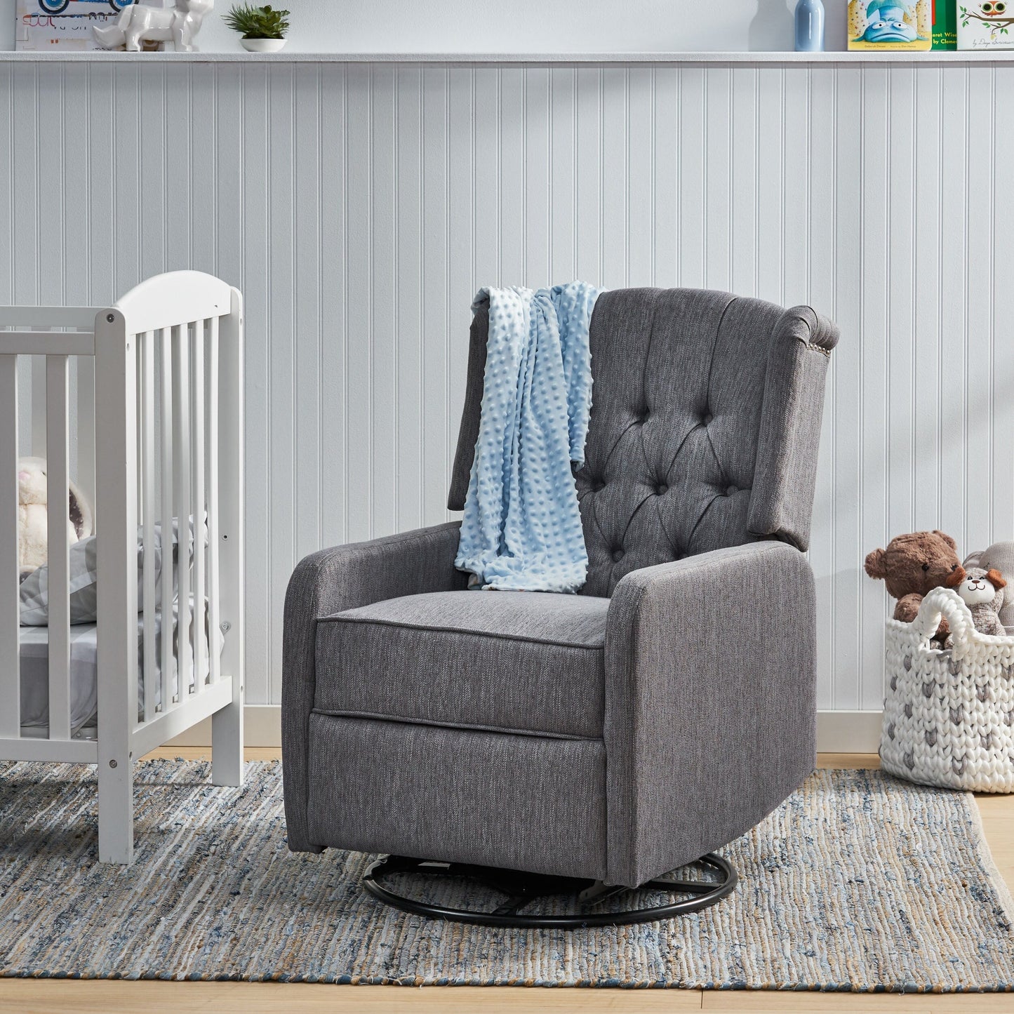Roomfitters Classic Design, Manual Recliner Chair with 360-Degree Swivel, Relaxing Lounge Chair for Living Room
