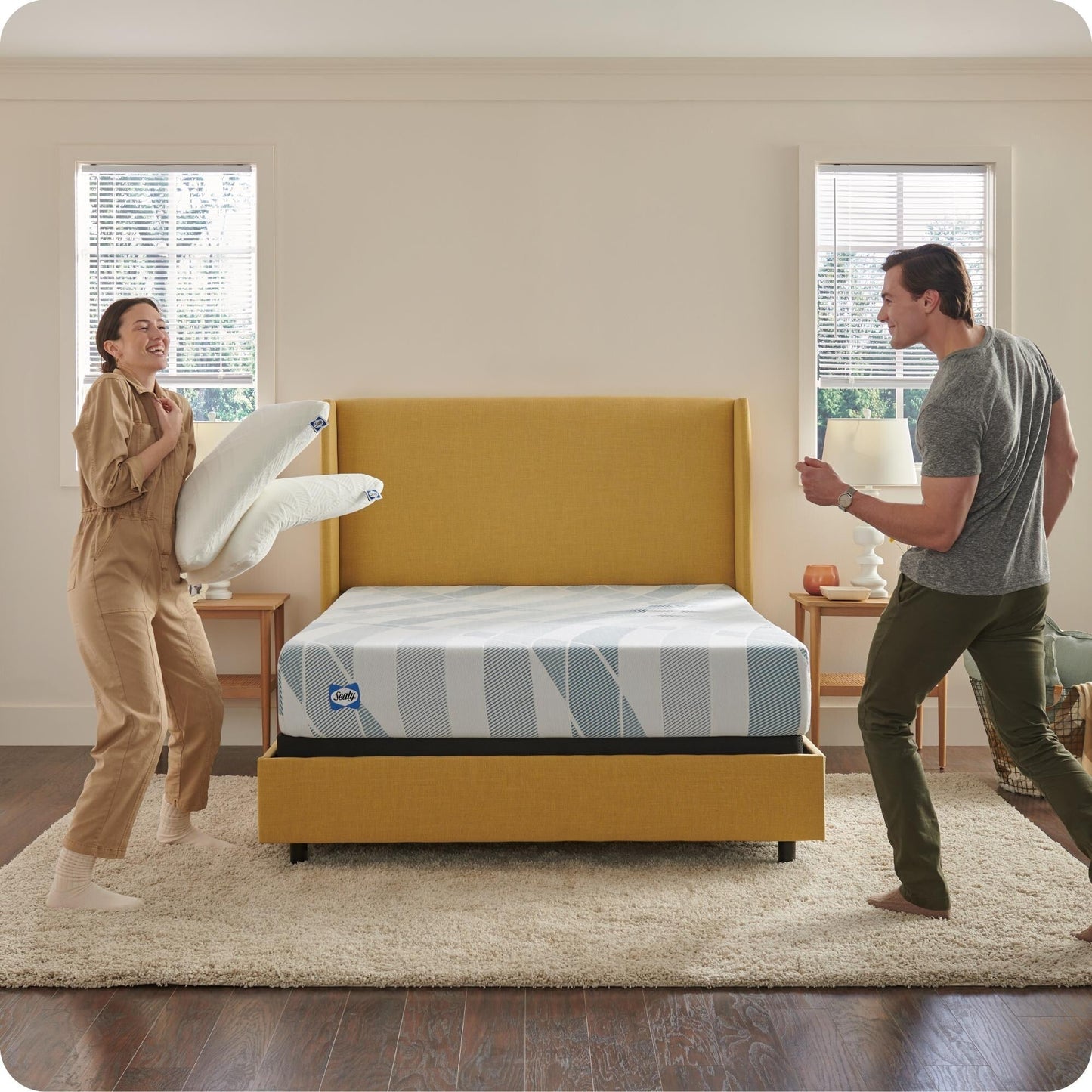 Sealy Dreamlife 10 Hybrid Mattress-in-a-Box