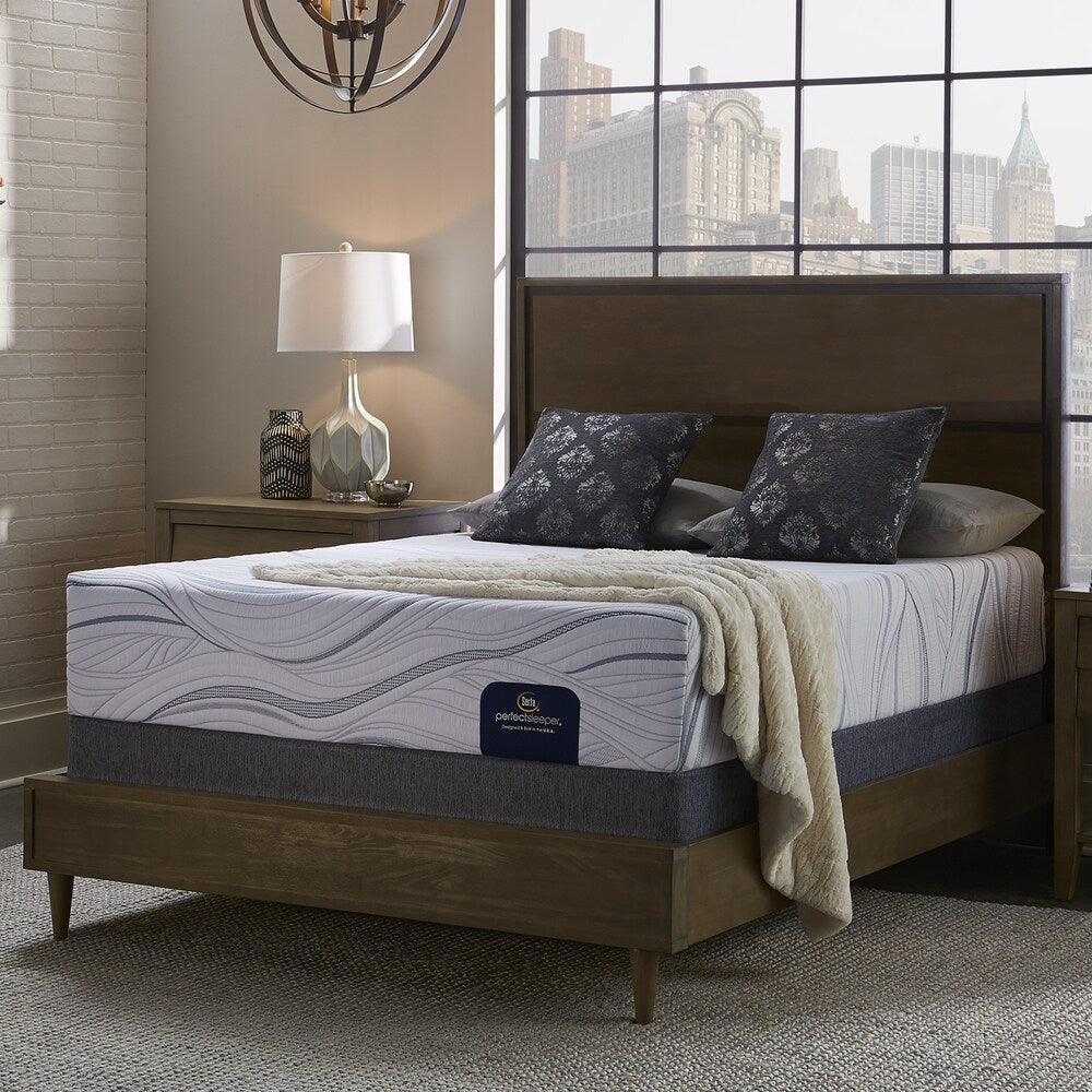 Serta 13-inch Shimmering Queen-size Mattress Set with Adjustable Base