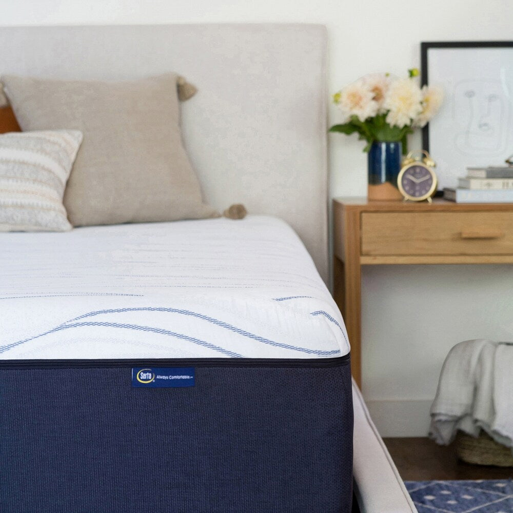 Serta Perfect Sleeper 14-inch Gel Memory Foam California King-size Mattress in a Box