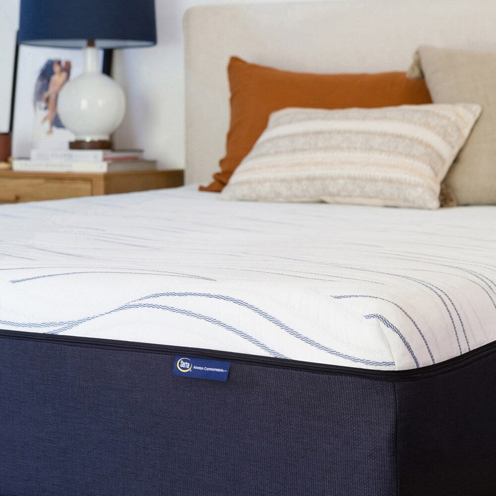 Serta Perfect Sleeper 14-inch Gel Memory Foam California King-size Mattress in a Box