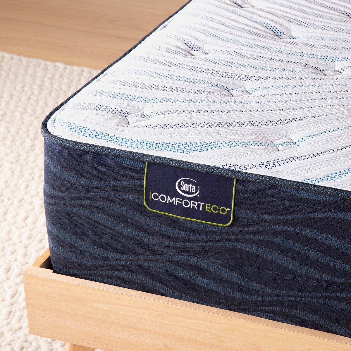 Serta iComfortECO Q15GL 13.75 Hybrid Plush Mattress and Adjustable Base Set