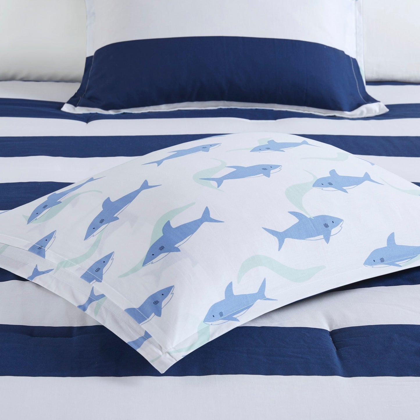 Intelligent Design Kids Dakota Cotton Cabana Stripe Reversible Comforter Set